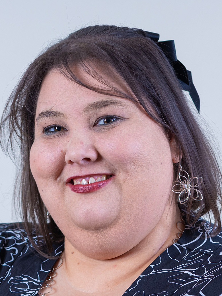 Ms R Pienaar